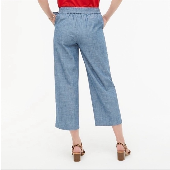 J. Crew blue cotton crop pants in very good condition. Size 2 - Picture 2 of 9